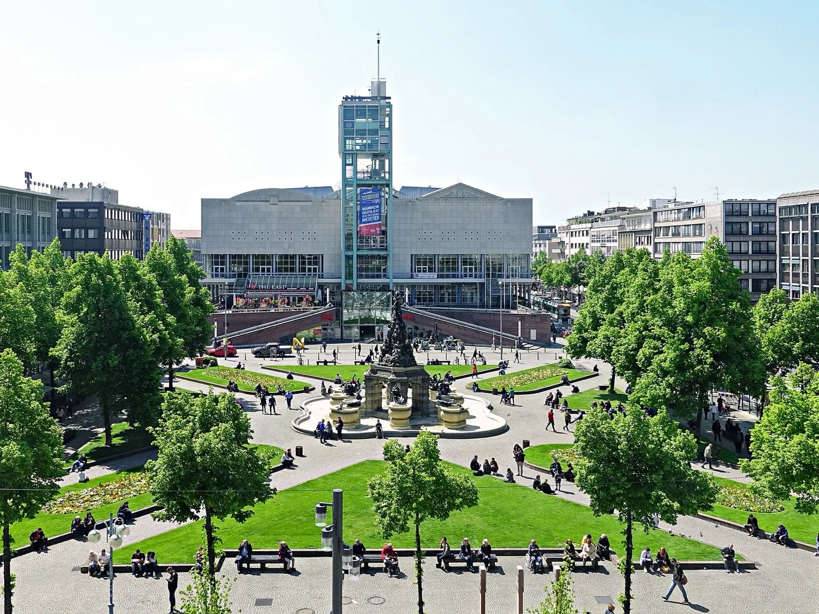 Paradeplatz Mannheim — Herz der Quadrate