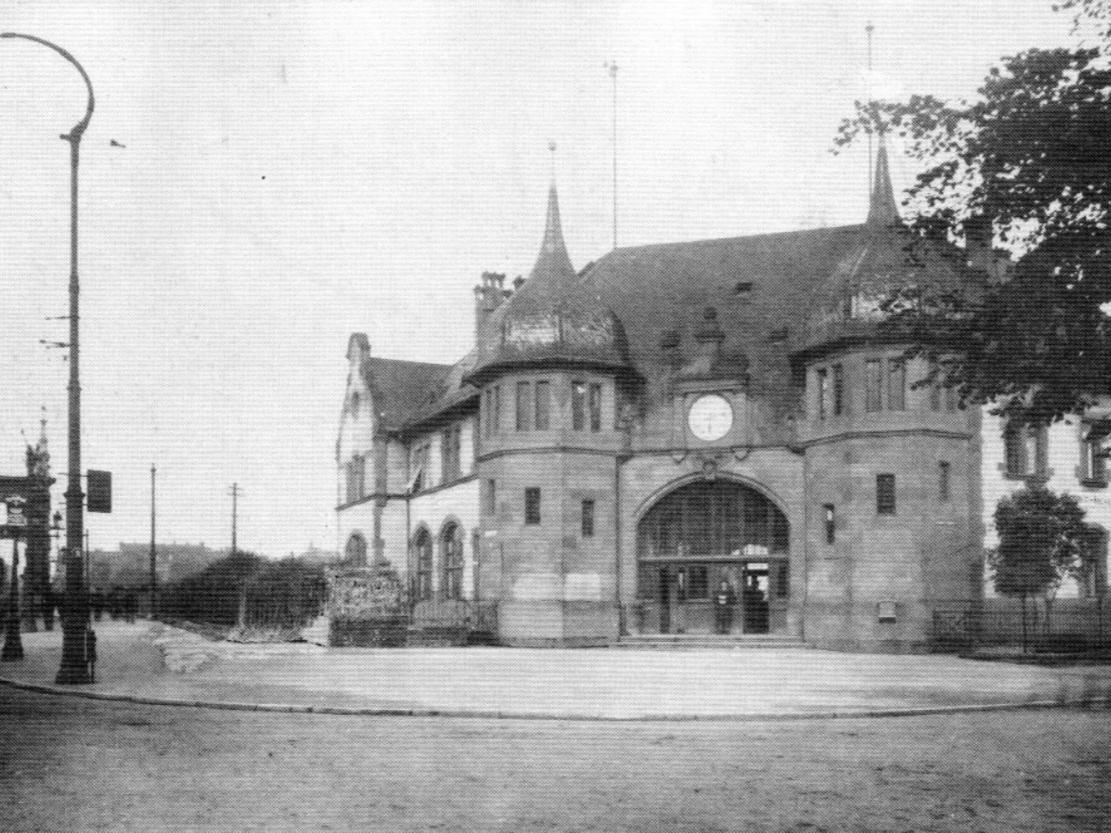 Neckarstadt Mannheim — Blick auf den historischen Bahnhof